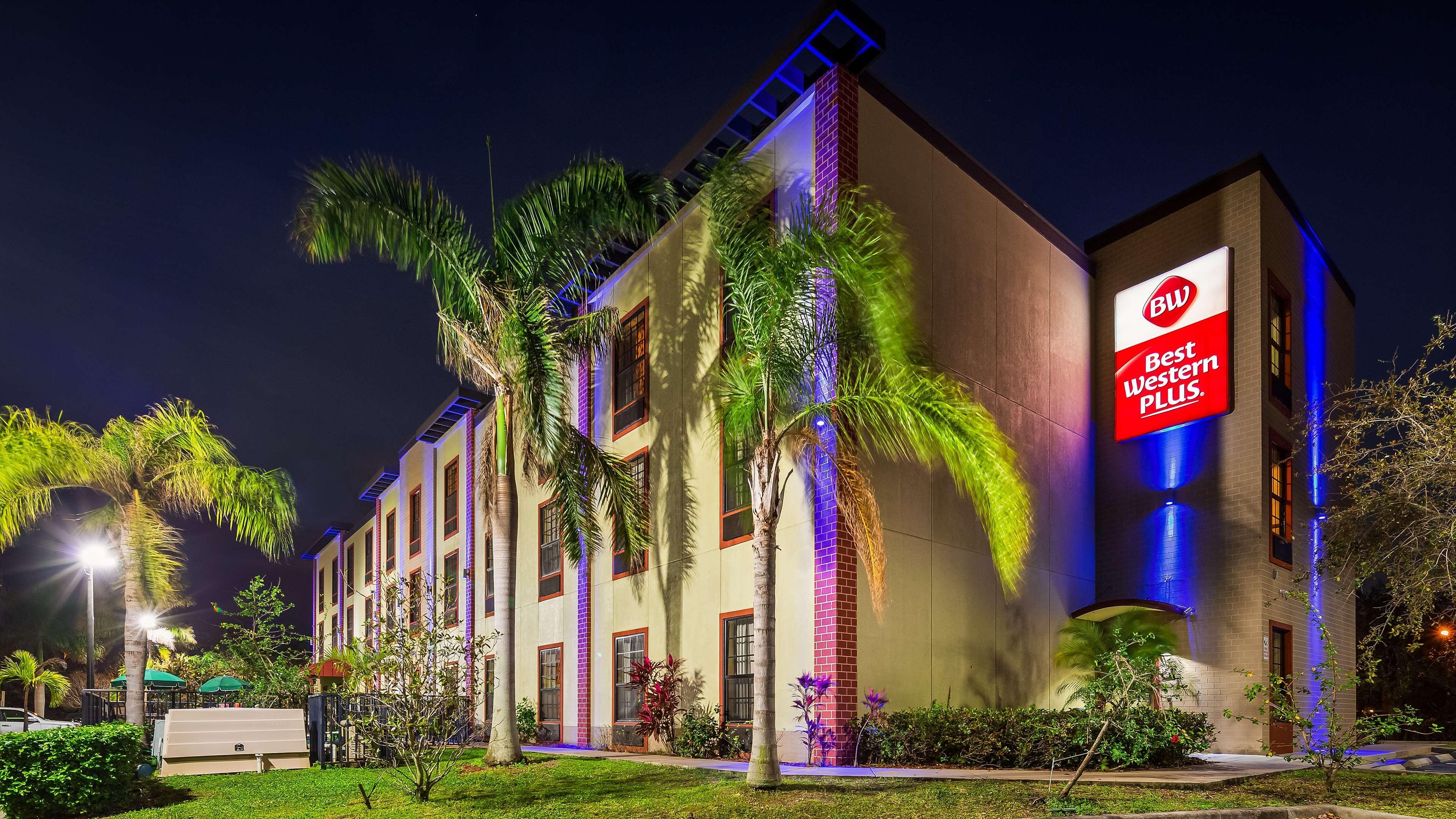 Best Western Plus Bradenton Gateway Hotel Экстерьер фото