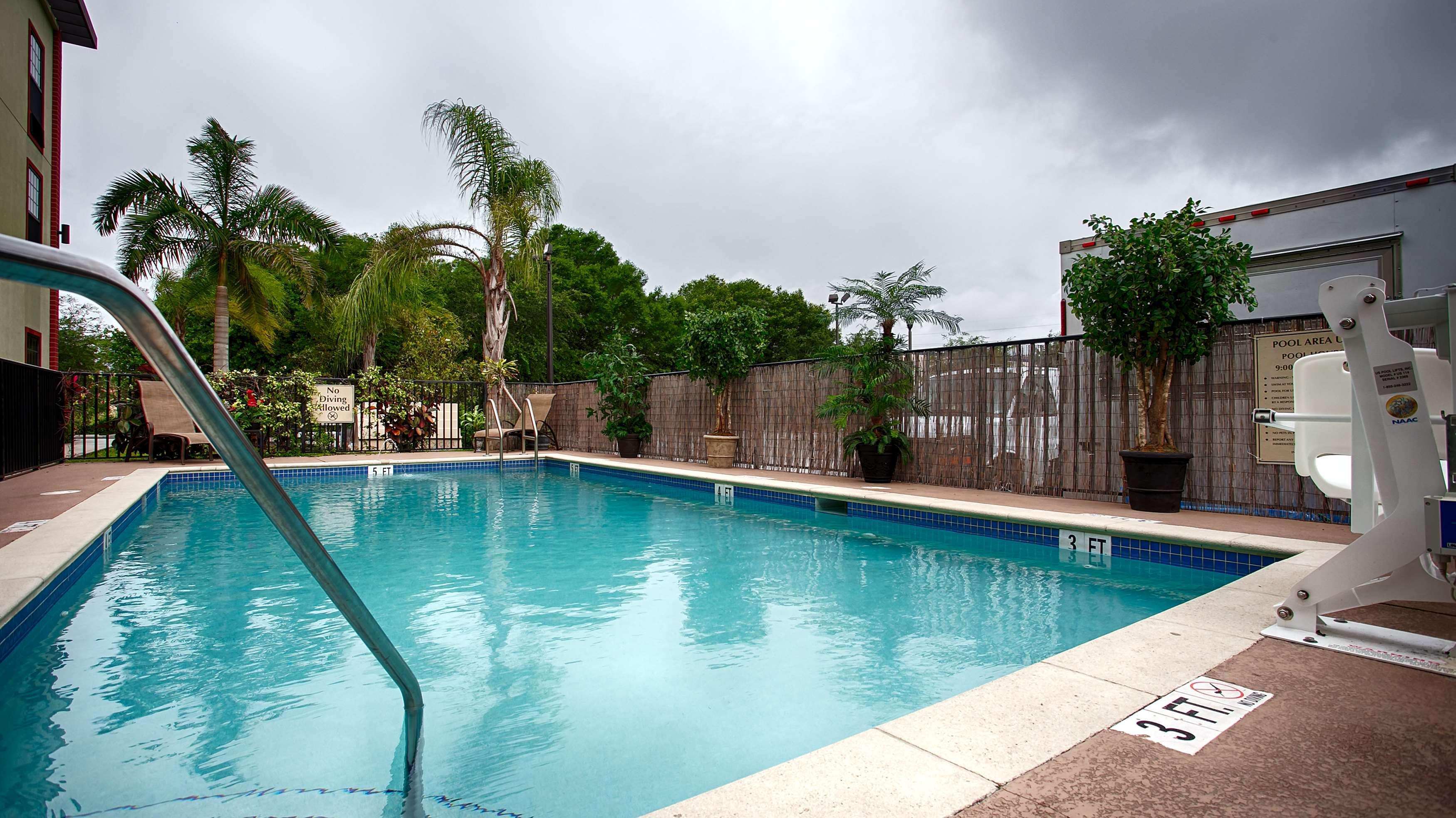Best Western Plus Bradenton Gateway Hotel Экстерьер фото